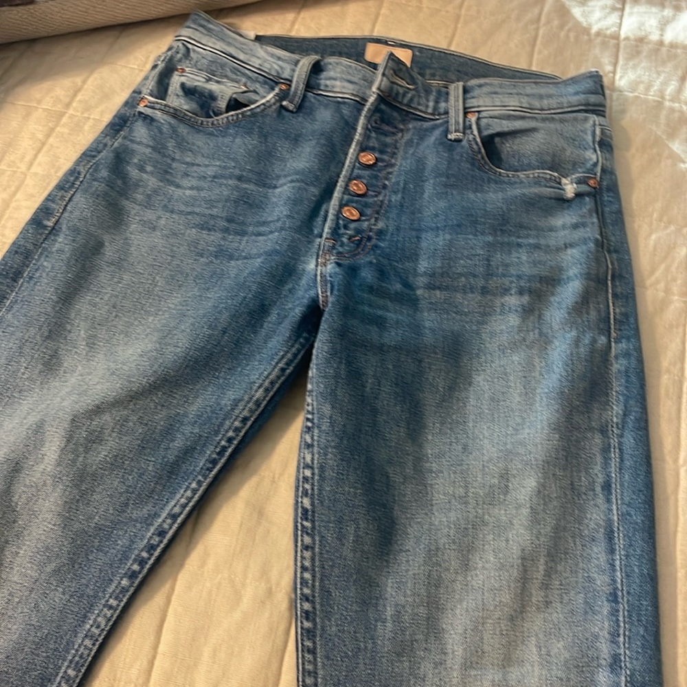 Mother jeans with copper button up